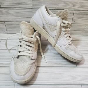 Air Jordan 1 Low Breathe Triple White Lace Nike Womens Shoes Size 9    Good cond